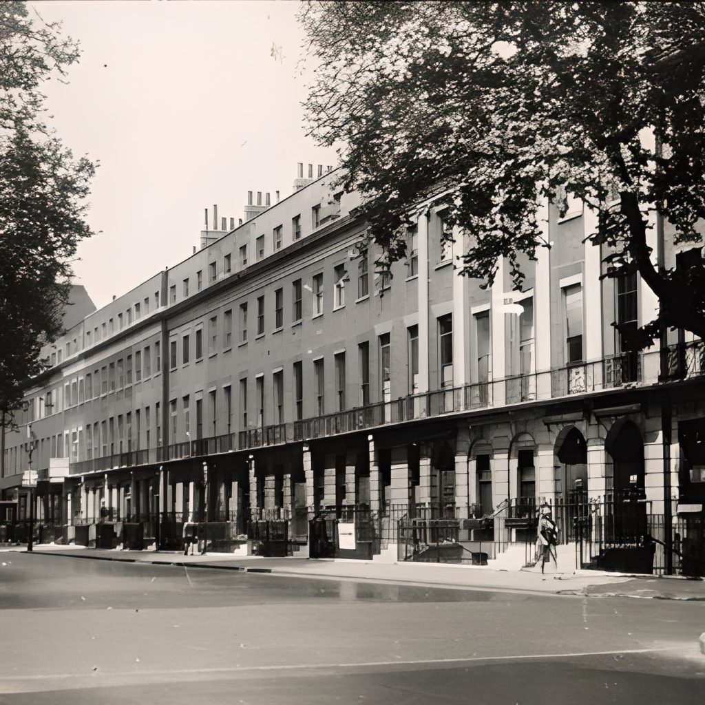 Tavistock Square, premier bureau de Castell