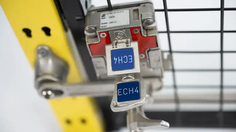 STi stainless steel access interlock with coded keys fitted to a machine guard